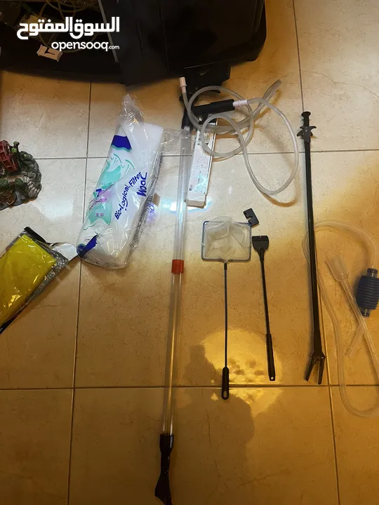 حوض سمك زينه كبير جاهز مع الاسماك