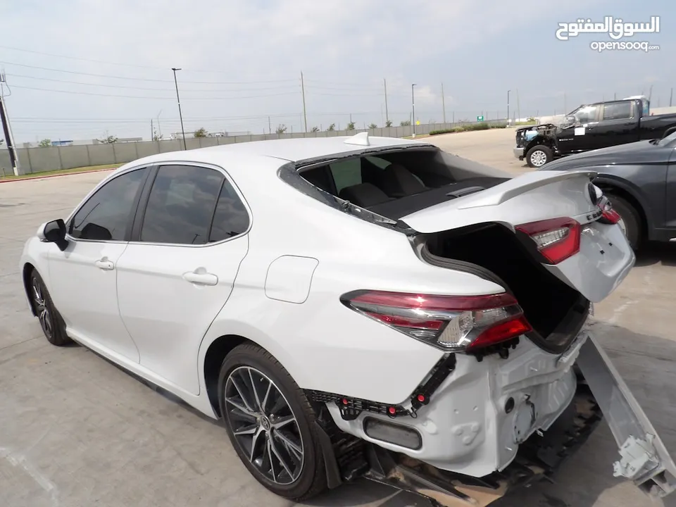 Toyota Camry SE 2024