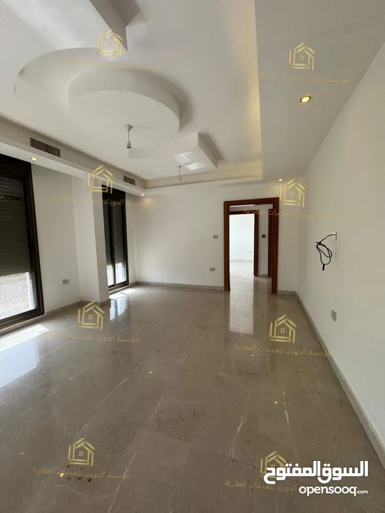 شقة فاخرة - لم تسكن - دير غبار - 3نوم 1ماستر - 220م - بإطلالــــه مميزة - قرب الخدمات العامة