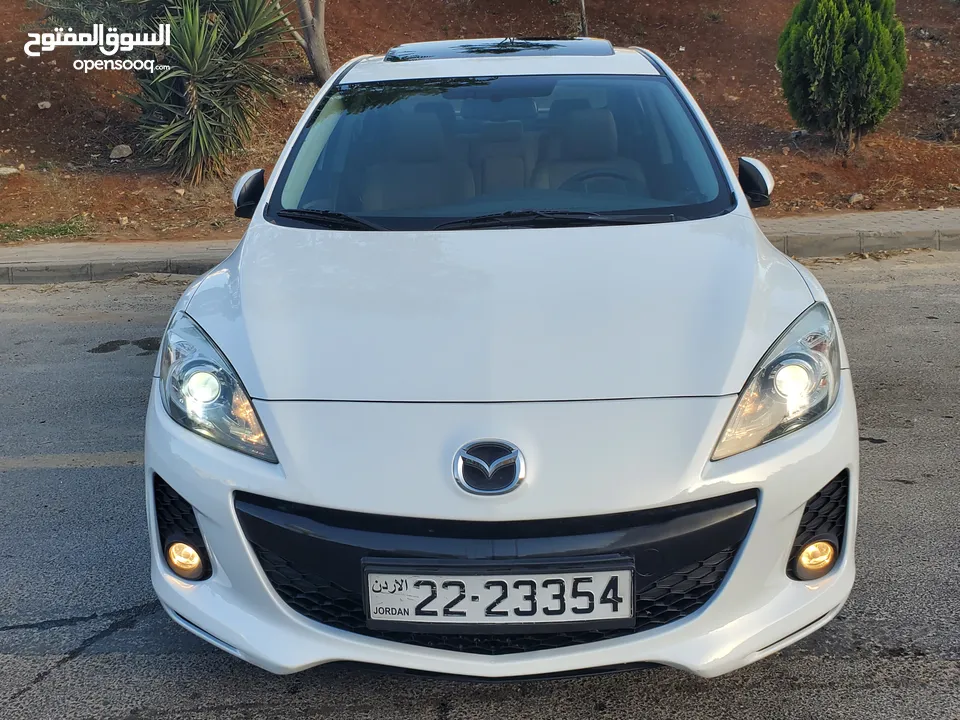 مازدا 3 زوووم موديل 2013 فل كامل مع الفتحه بأعلى صنف ومواصفات من فئتها  MAZDA 3 ZOOM MODEL 2013