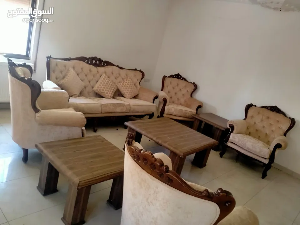 طقم كنب  حفر مصري بحالة الوكالة تنجيد جديد سبع مقاعد طقم كنب حفر مصري بحالة الوكالة تنجيد ممتاز