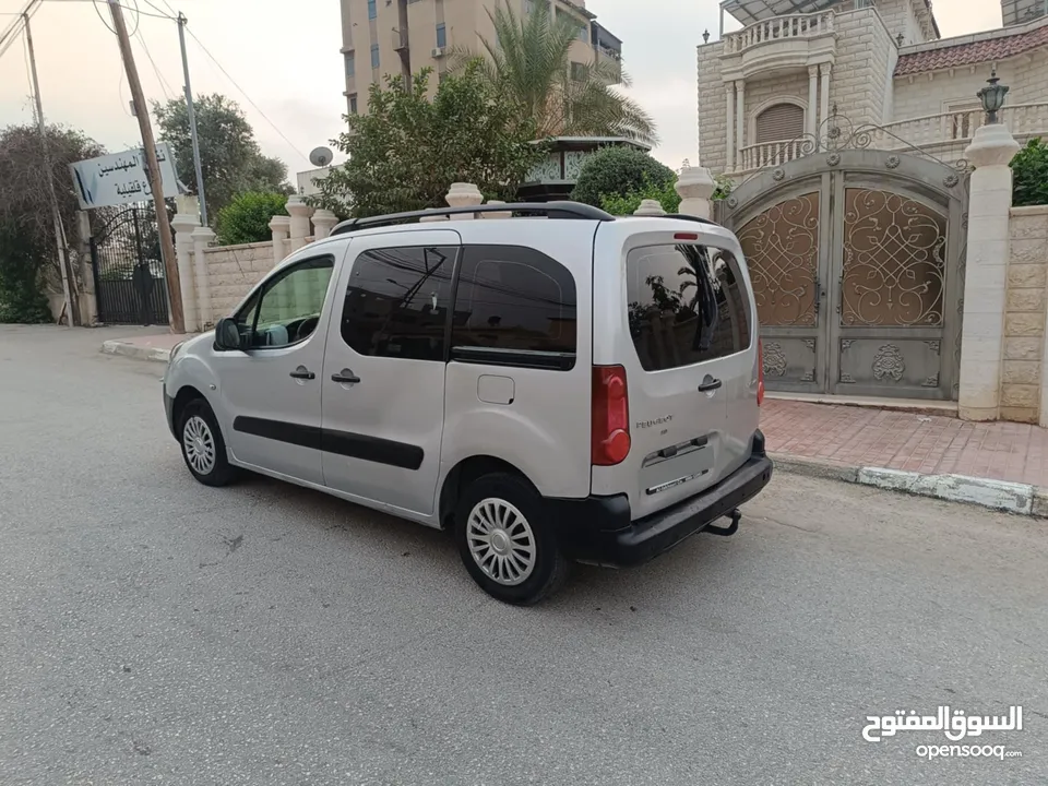 بيجو باتنلر 2015 ديزل بسعر حررق 37000 ألف نقدا البدل وارد منبدل هوك خلفي غرفه جلد