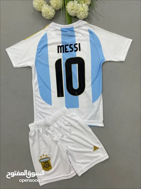 بلوزه الوحده فقط على 50 شيكل واسم الصفحه nidal brand  على الفيس بوك