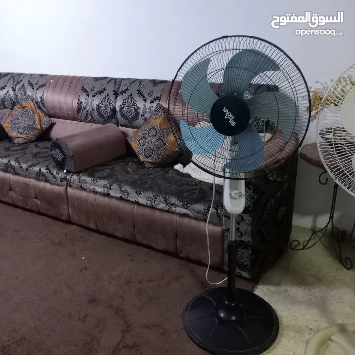 مراوح عامودي وجدارى