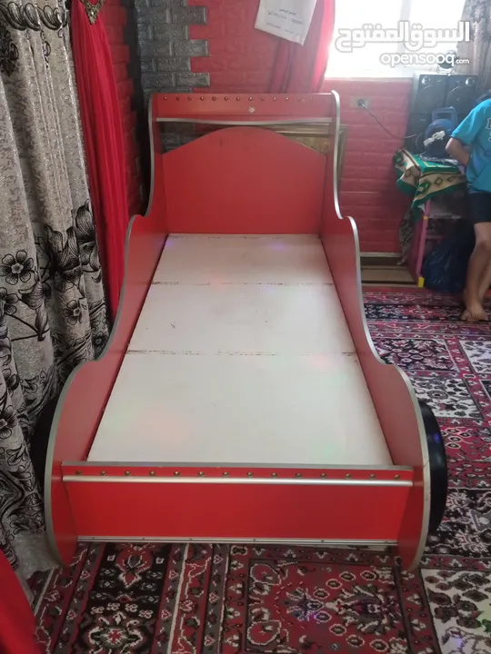 للبيع غرفه نوم اطفال تختين