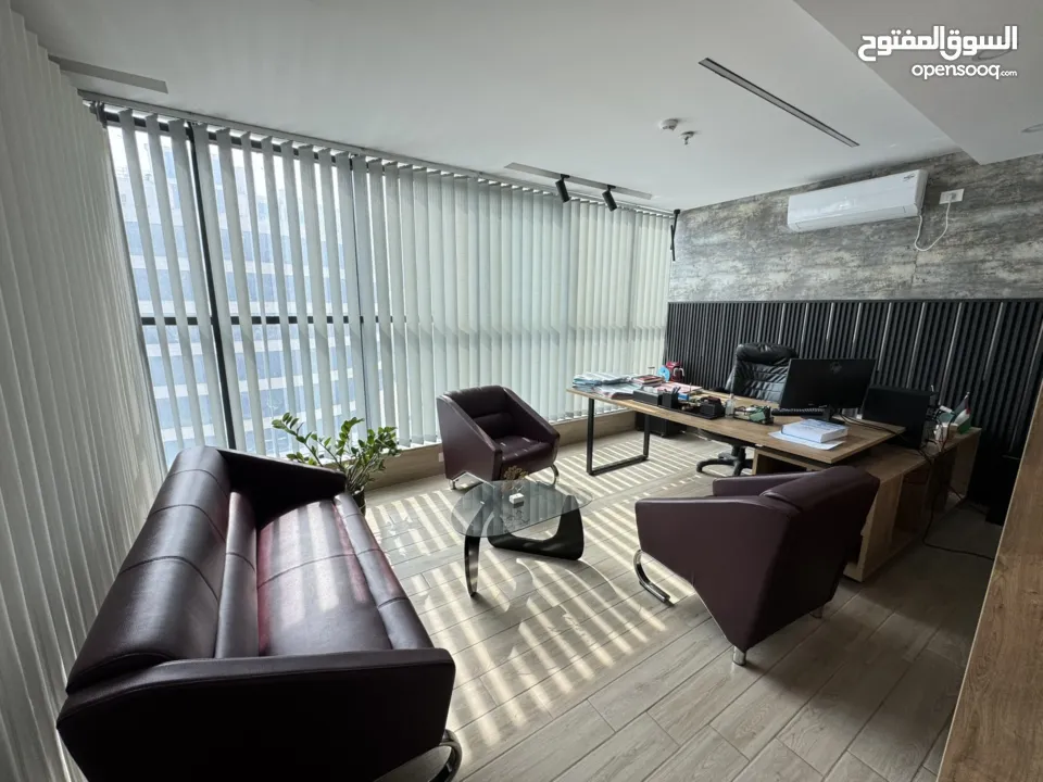مكتب مميز للايجار  فيه مكيفات تصميم مودرن يصلح مكتب محاماة عيادة دكتور مكتب تصميم مكتب دعاية .. الخ