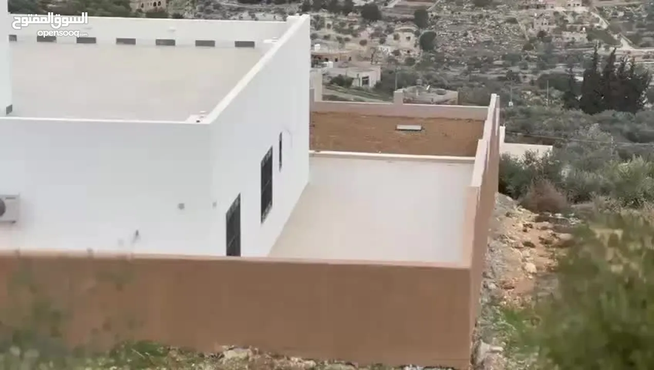 بيع بيت مستقل (فيلا) بالسلط  دعم الغزالات ,ام جوزة، تشطيبات فاخرى، بناء 230م ترسات 400م ,900م ارض