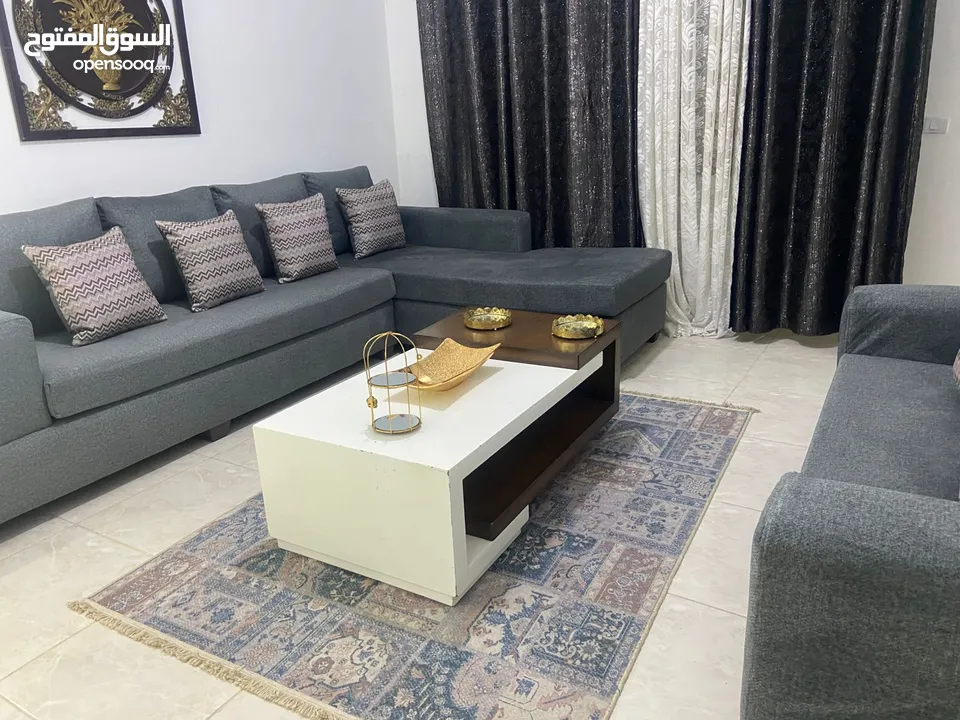 أطقم كنب وكورنرات خشب سويد ثقيل جدا اسفنج دانلوب والضهر هولو طبي الارضيات كوشوك