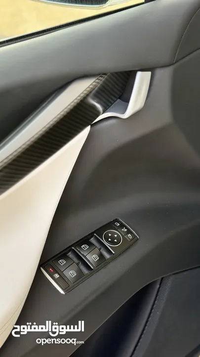 Tesla performance 2019  Sport 700 hp  0-100 km in 2 seconds  For sell 36500 قابل للتفاوض