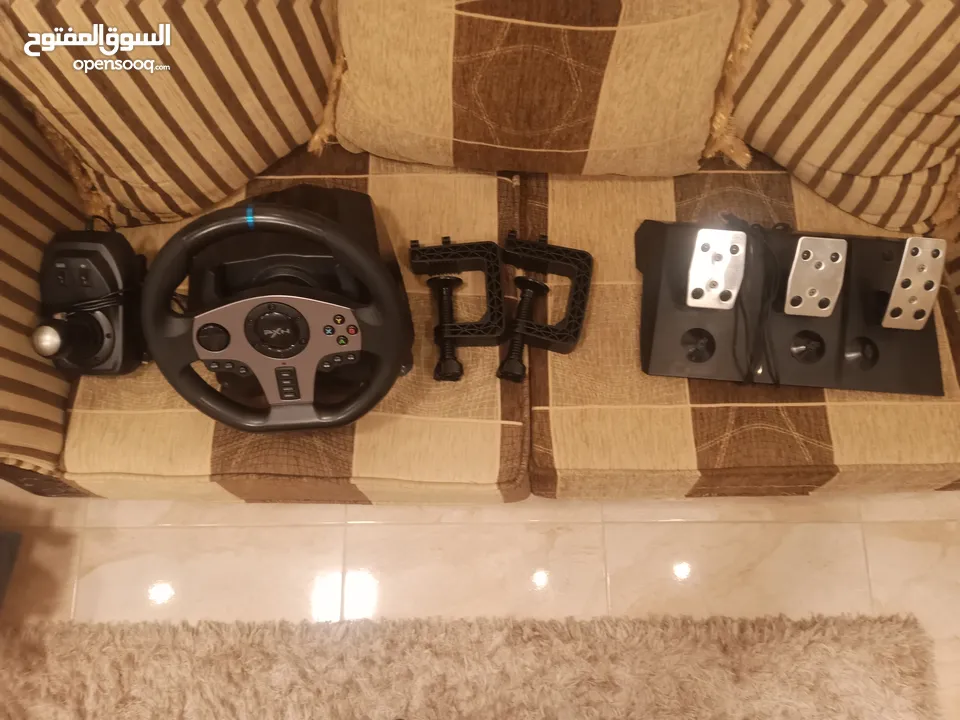 ستيرنج  pxn v9 يشبك علىPS3 و PS4 Ps5 x one X seriies XIS X مستعمل استعمال بسيط جدا