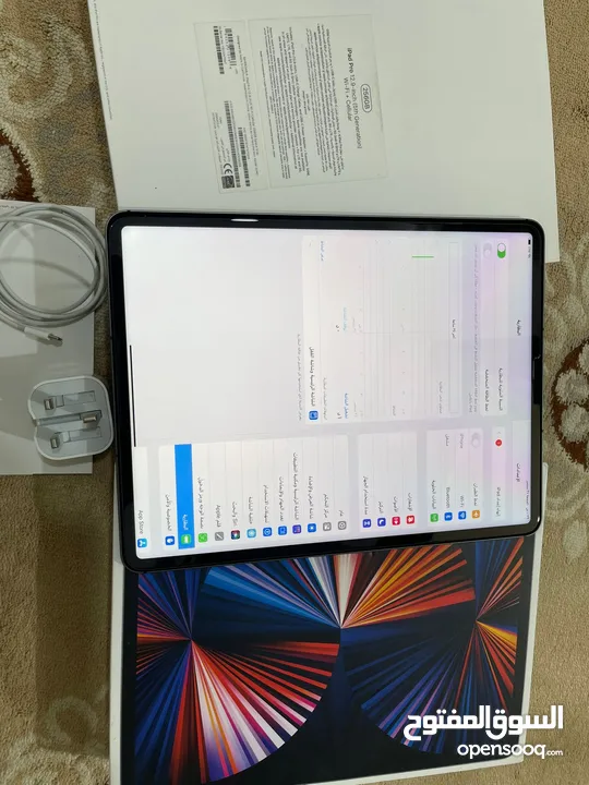 ايباد برو ام ون 12.9 انش 256 قيقا  ام ون خط شريحة 5g نظيف مع الأغراض كاملة
