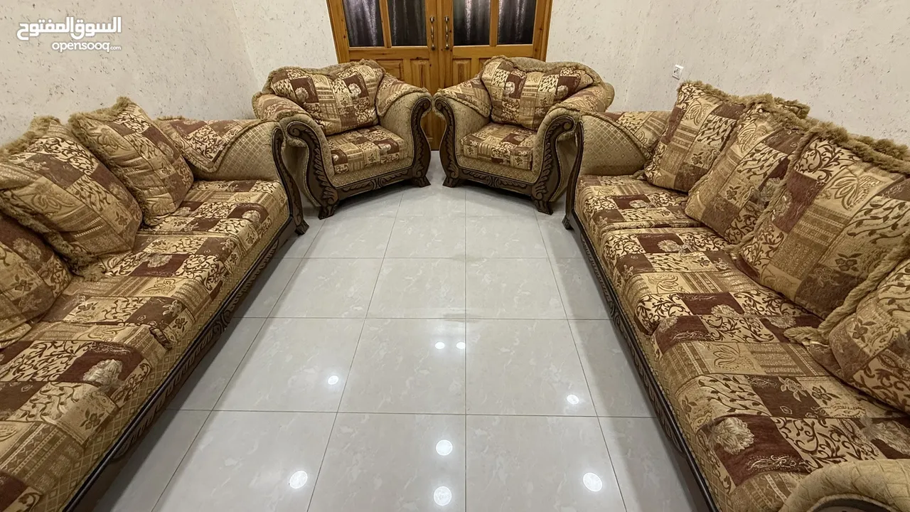 طقم كنبايات 8 مقاعد مستعمل بحالة جيدة جدا