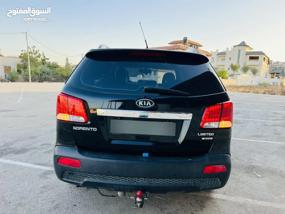 كيا سورنتو 4×4 بوضع الشركه