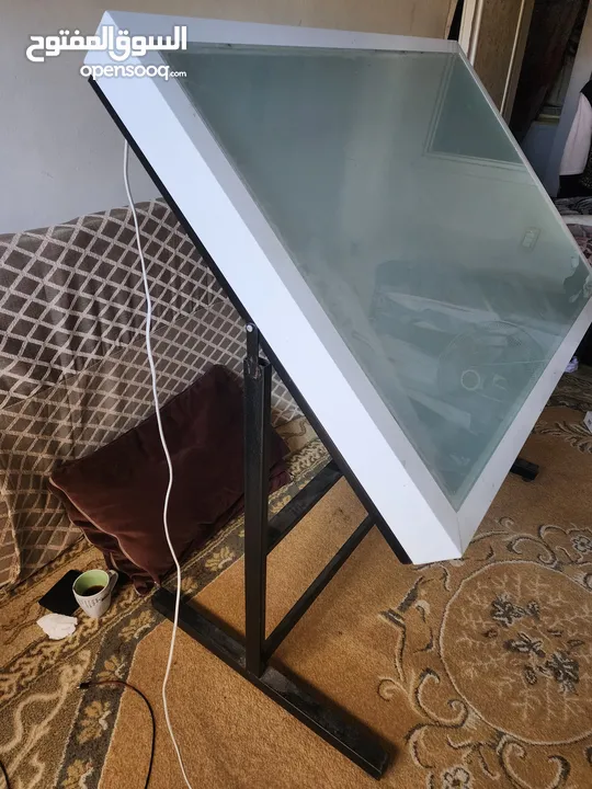 مرسم هندسي بحالة ممتازة ( مرسم شف ) حجم A0 يصلح لطلاب التخصصات الهندسية والتصميم الداخلي والجرافيك
