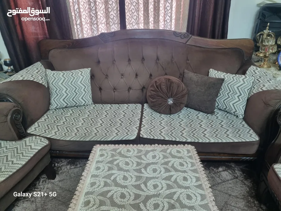كنب 7 مقاعد..   مستعمل.. بحالة جيدة.. للجادين
