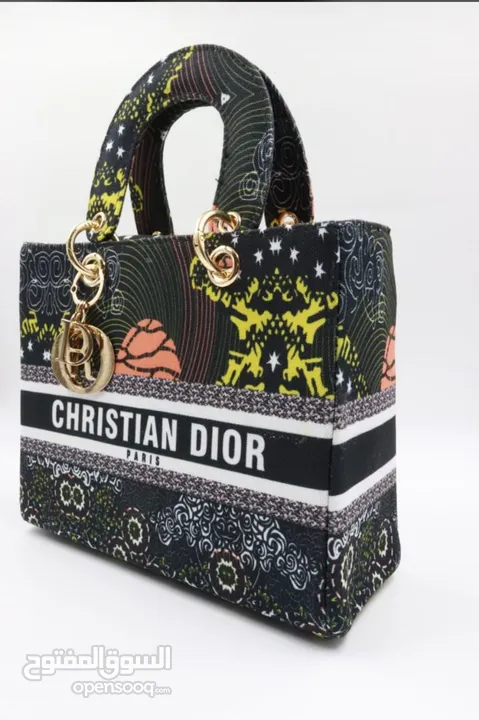 ‏Dior brand ‏‎‏best seller by 800  AED ‏‎‏delivery 25 AED