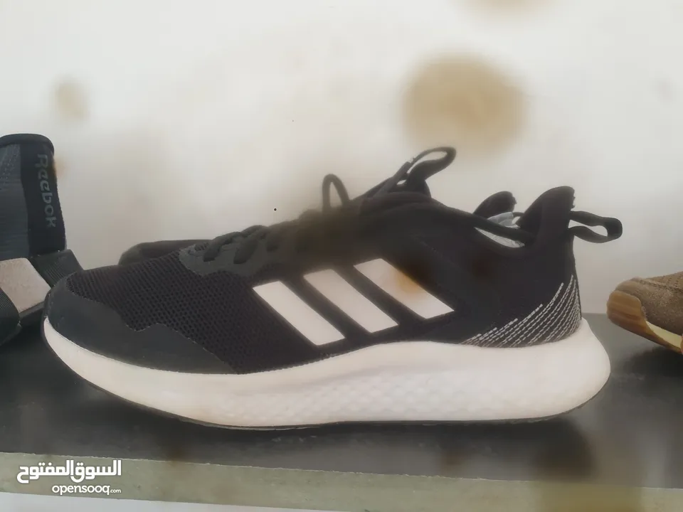 احذية مستعملة
