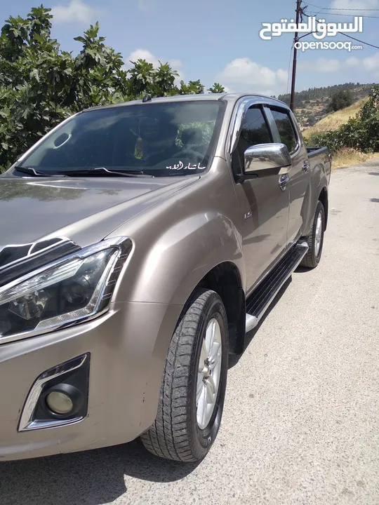 بكب ايسوزو ديماكس LS نشمي 4×4 موديل2016 قصة2017  فحص كامل الصنف الاول محرك 3000 على وضع الشركه