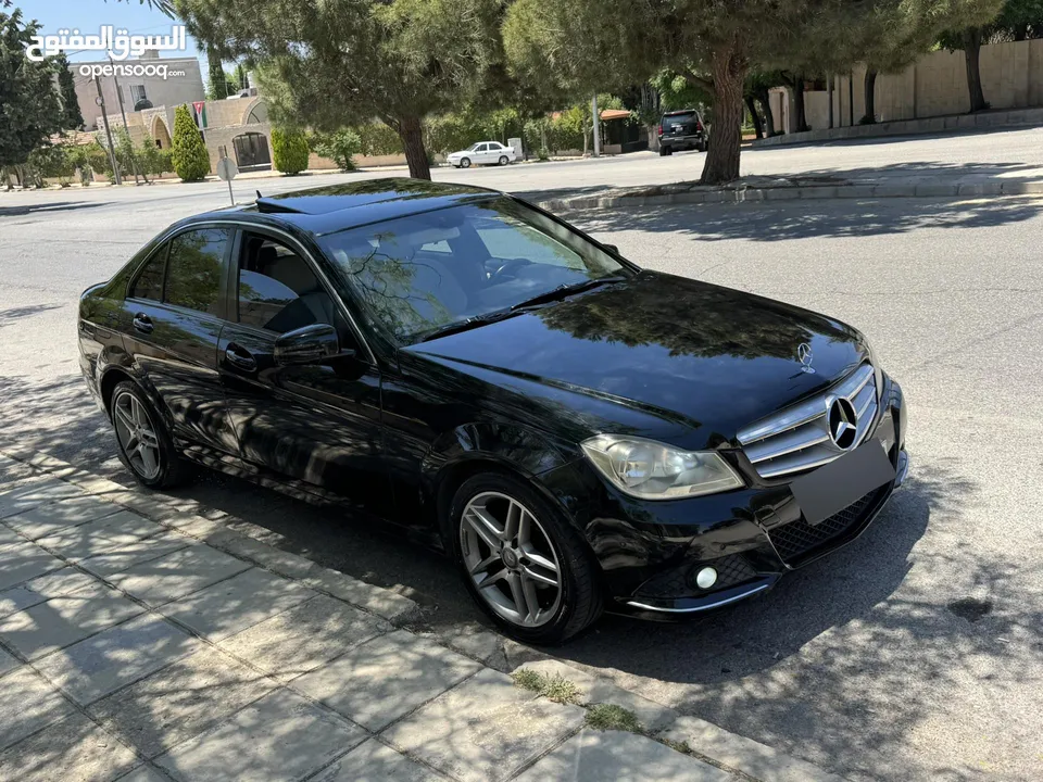 Mercedes C-Class C 200  مرسيدس c200 2012