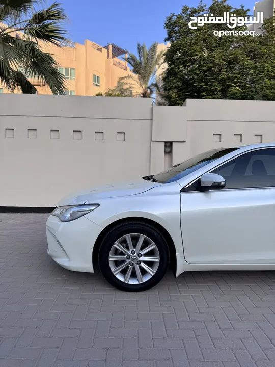 Toyota Camry GLX 2017
