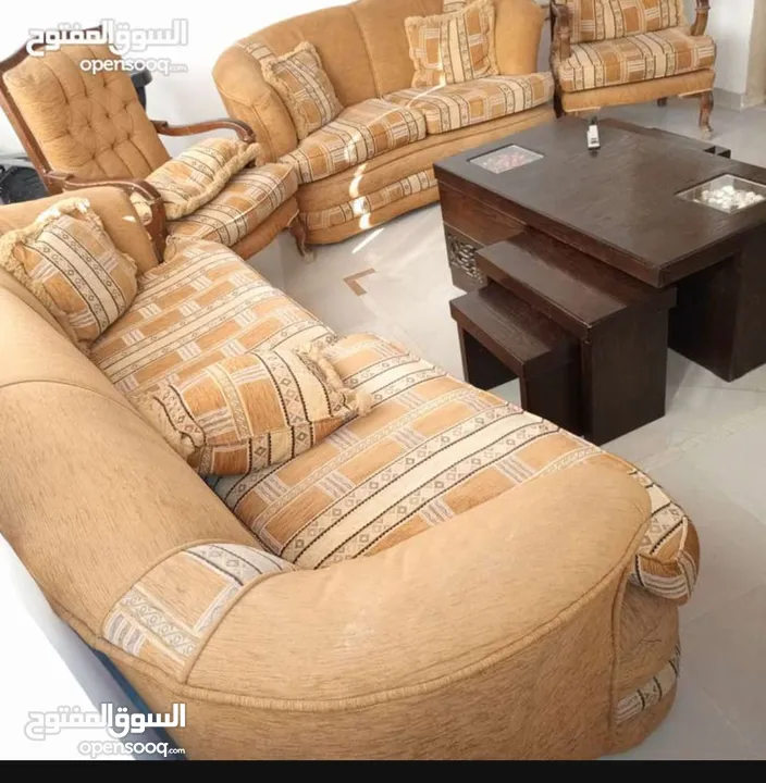 طقم كنب من 7 مقاعد للبيع