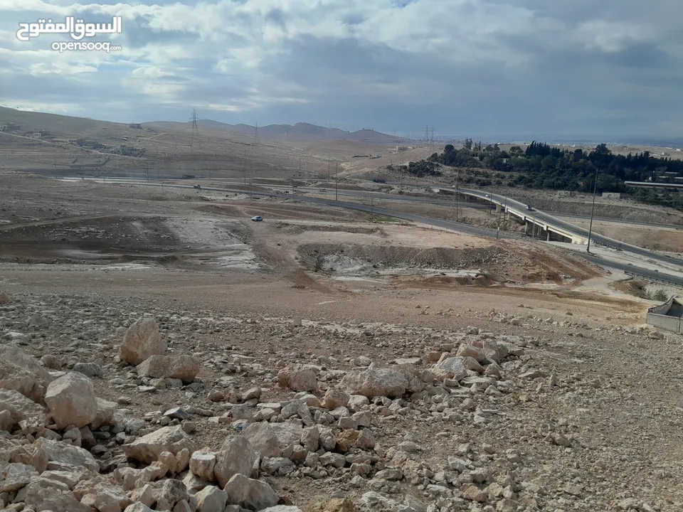 دونم أو أكثر أرض للبيع أو للإيجار (أول سنة مجانا) على الشارع شارع 100 مباشرة قريبة من الجمرك الجديد