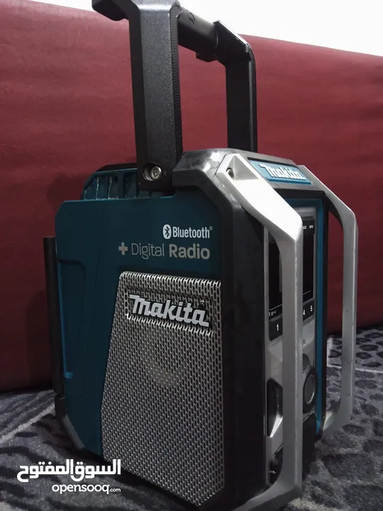 راديو makita +بلوتوث مستعمل بحال الوكالة