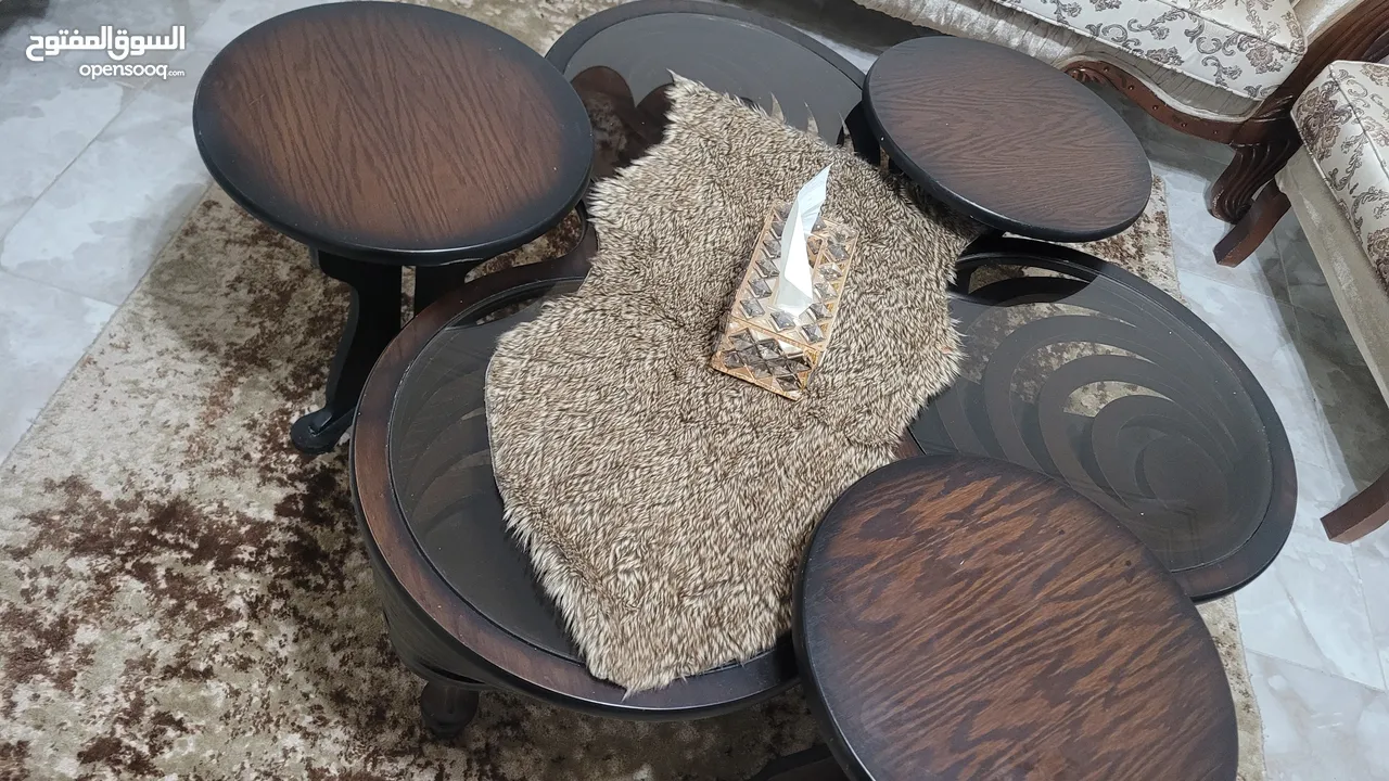 طاولة سفره ...طاوله غرفة ضيوف