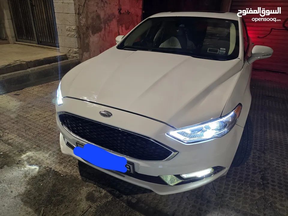 فورد فيوجن للايجار  اسبوعي والتوصيل لباب البيت