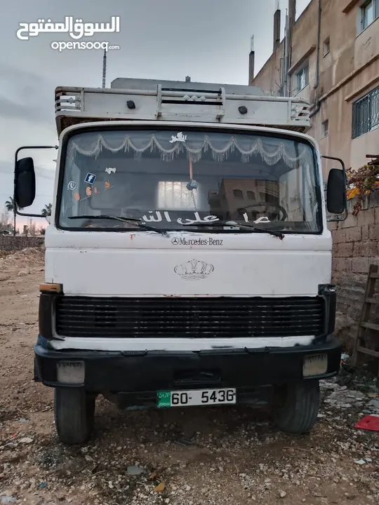 مرسيدس بنز 813 LB صندوق
