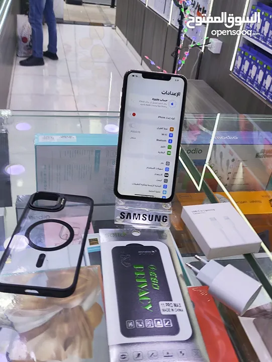 تفاح الاصلي  iPhone 11 pro max جيجا 64 و 256 بطارية مشكل مغير شاشة اصلية كفر ولزقه وشاحن