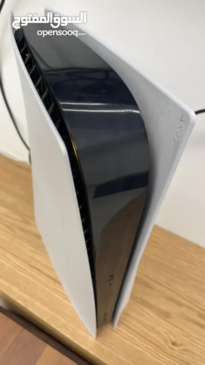 بلايستيشن 5 مستعمل نظيف