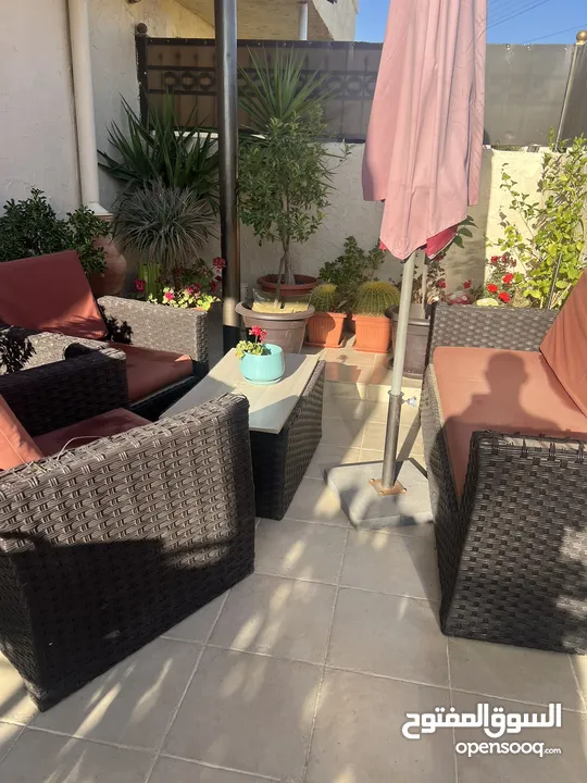 طقم راتان ومظلة ومرجيحة