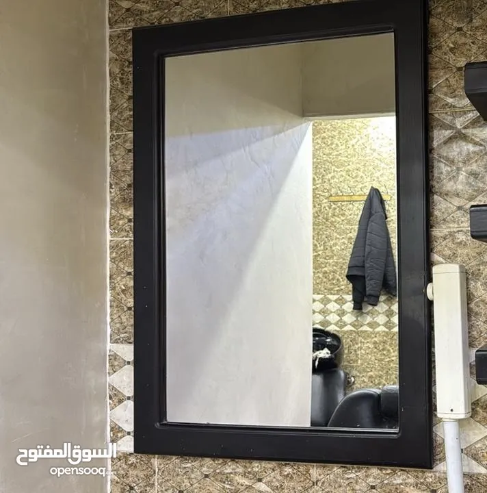 4 مرايات لصالون حلاقة للبيع بسعر مغري