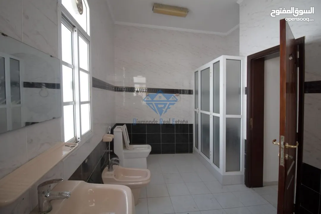 #REF1054    Spacious 5BR Villa Available for Rent in Azaiba (18 Nov Street)