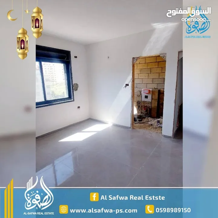 شقق مميزه للبيع في عين منجد