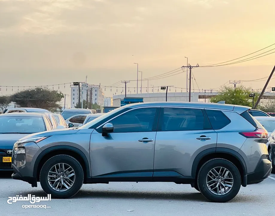 NISSAN ROGUE AWD - 2021 , نظيف جداً