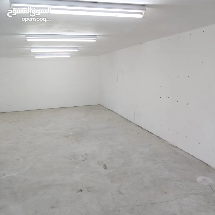 مستودع أرضي مساحة 39 بسعر خيالي
