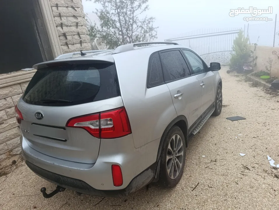 كيا سرنتو 2012