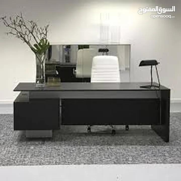 مكتب للإيجار لإصدار رخصة مهن وعقود إيجار