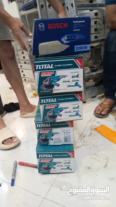 معدات كهرباء
