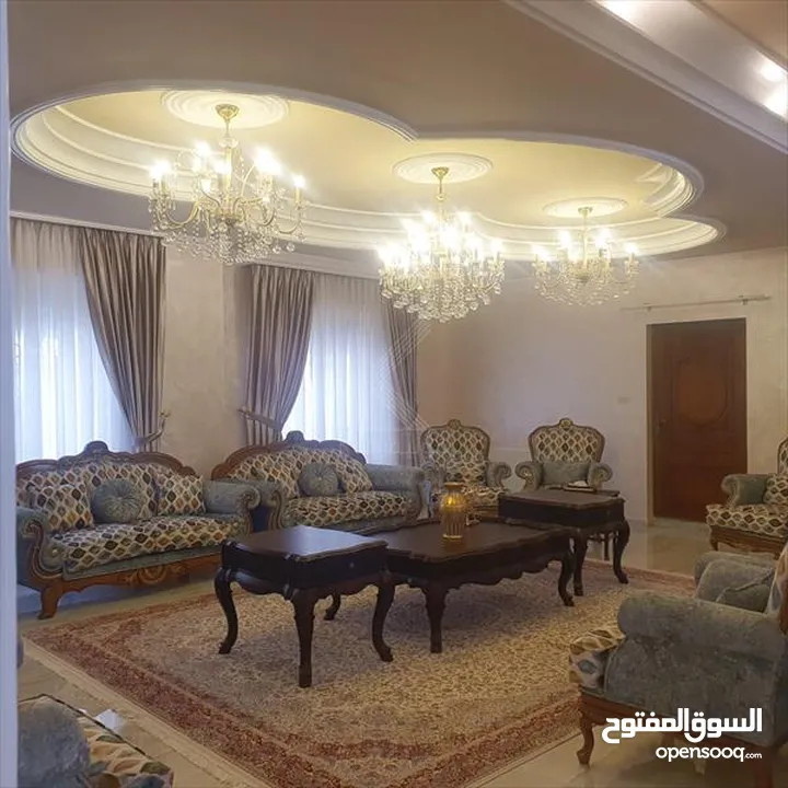 فيلا مستقلة مميزة للبيع في طبربور