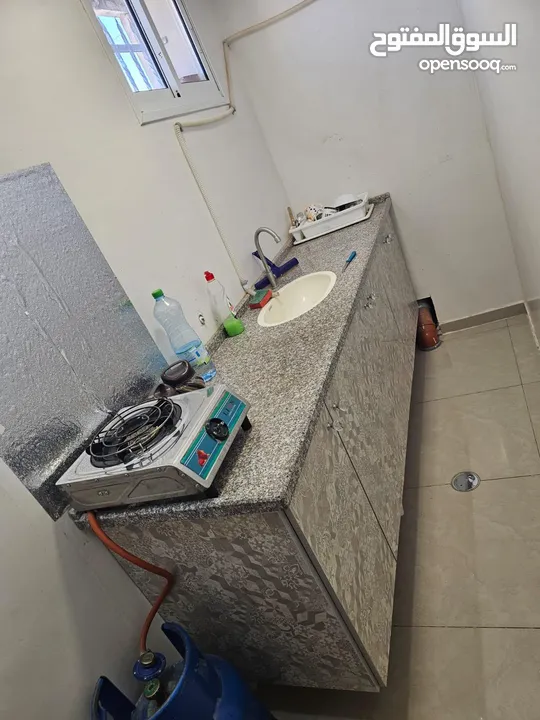 خزانة مجلى مع الشايش