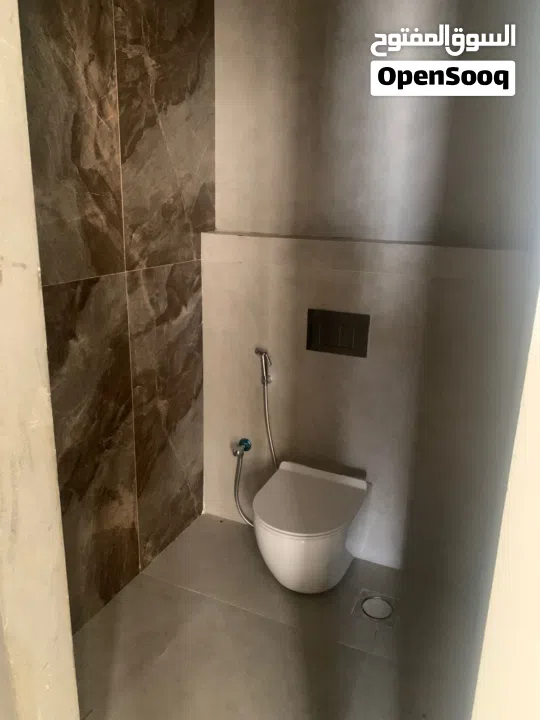 فيلا 6 غرف ماستر للبيع جاهز للسكن بسعر مميز  تشطيبات مودرن باركنج مغطي منطقه الريمان 2