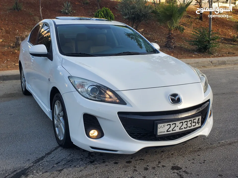 مازدا 3 زوووم موديل 2013 فل كامل مع الفتحه بأعلى صنف ومواصفات من فئتها  MAZDA 3 ZOOM MODEL 2013