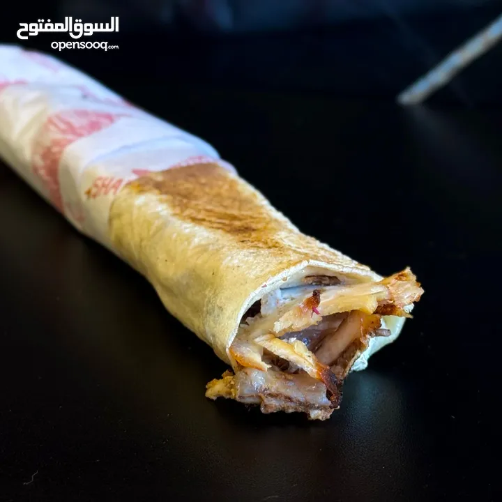 مطعم شاورما للبيع بابين واجه ممتازه موقع استراتيجي وحيوي في منطقه حي نزال شارع الدستور البيع كاش فقط