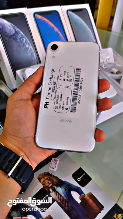 بأقل سعر : iPhone XR 128gb هواتف نظيفة جدا بدون اي شموخ أو مشاكل بحالة الوكالة مع ضمان و ملحقاتها