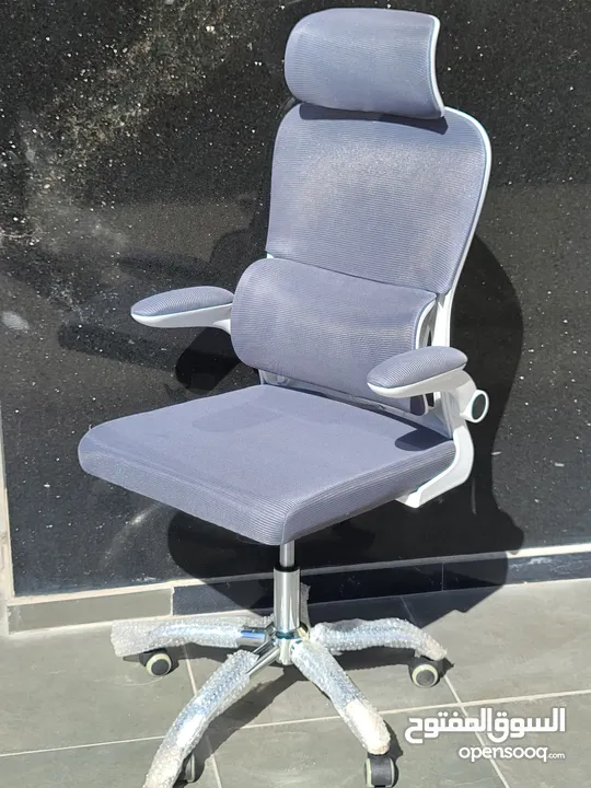 جددنا عرضنا كراسي مكتبية بتصاميم طبية وبألوان عصرية Moder Chair مع مميزات دعم لاسفل الظهر وايد متحرك
