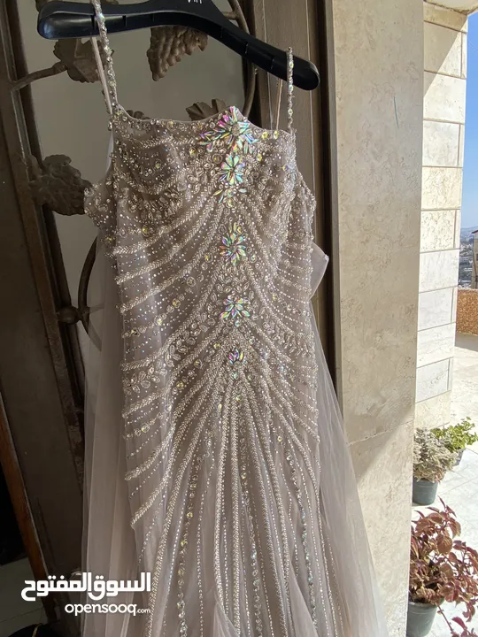 فستان سهرة جديد