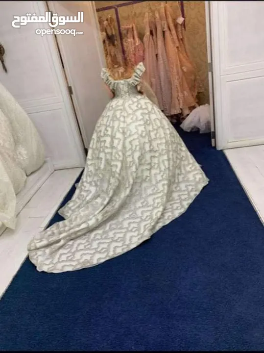 فستان زفاف (عرس) شبه جديد
